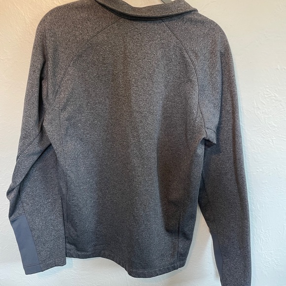 The North Face Quarter Zip - Picture 3 of 3